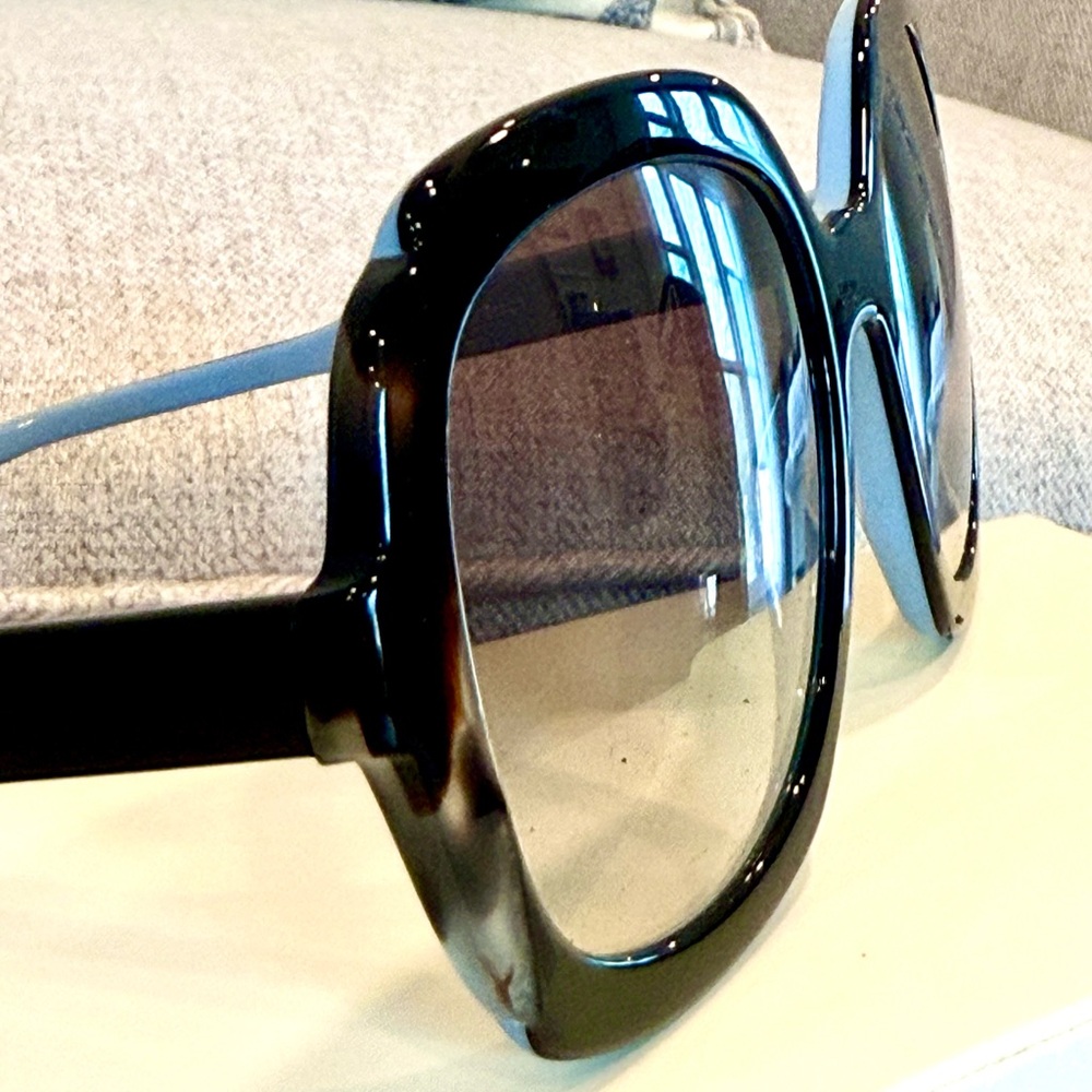 Prada Oversized Sunglasses Black Tortoise Gradient NWOT Italy - Picture 2 of 12